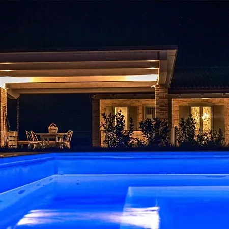 Mit Privatpool Fuer 6 Personen Ca 130 M In Porto Sant'elpidio, Mittelitalien Marken